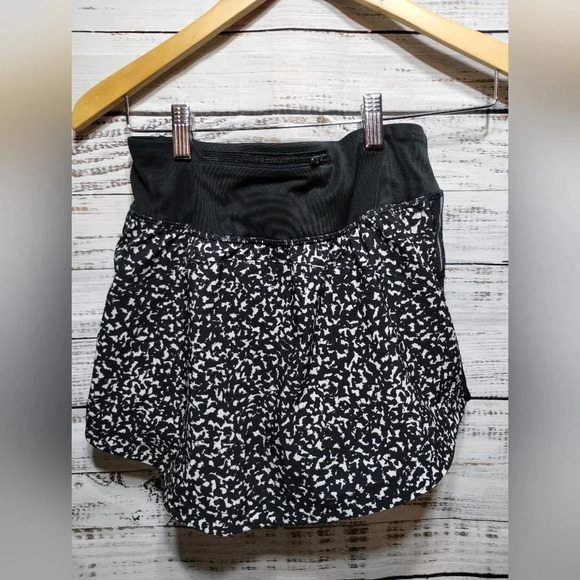 Under Armour Active Skirt Black White size S/M Performance Tennis Golf Active - Picture 6 of 7